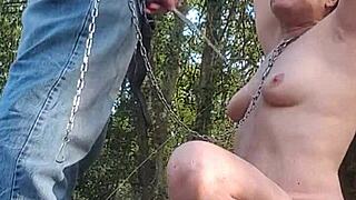 Watch the slave exhibition in the forest.