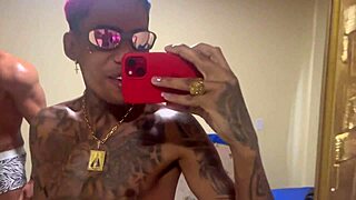 I saw my friend's hot latina girlfriend. She gave blowjob outdoors.