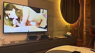 My stepsister didnt mind to show me her body for my pleasure and kissed my cock when i cum