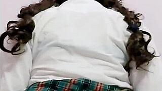 qué rico culo tiene esta alumna después de la escuela