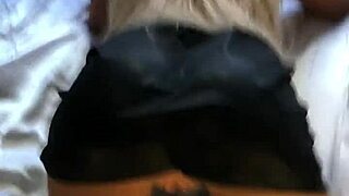 I discover my stepdaughter masturbating with a sex toy 😳