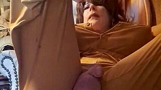 damn, this fine tranny rides a big dildo with that hot ass! 🔥