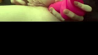 हॉर्नी ब्रिटिश स्लट वाइल्ड गर्लफ्रेंड एक्सपीरियंस पीओवी देती है।