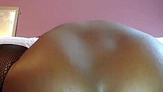 Horny Latina slut wants help wrecking her asshole 😈