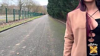 Angela reine du sexe gets banged by two stallions