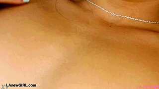 i'm a stunng latina beauty showin my sexy body in pov solo casting