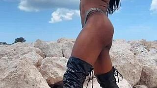 i admire this hot female bodybuilder babe's erotic muscular form