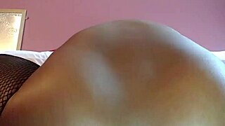 Horny Latina slut wants help wrecking her asshole 😈