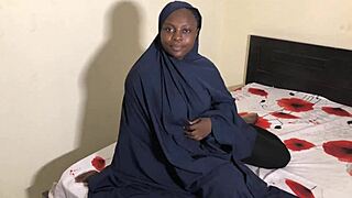 this muslim pickup girl shows her hairy pussy to me