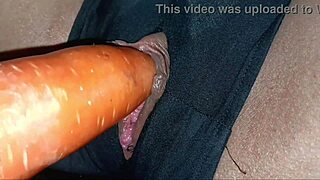 Slutty wife entertains preston with pussy while hubby late for thanksgiving 😏