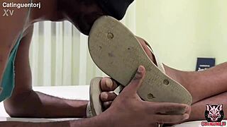 Sweaty guy from street with sweaty feet 😅