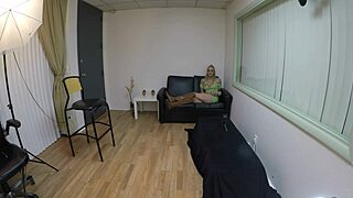 Jojo, take cock deep in ass?