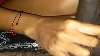 Single Mother Delivers Intense Oral Pleasure