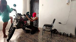 He didn't expect that surprise from his pretty young neighbor in the usa