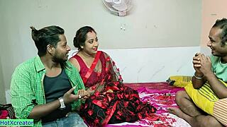 देसी वाइफ ने एक्स हसबैंड संग थ्रीसम में शेव्ड चूत शेयर की