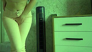 Female desperation leads to pee in jeans?