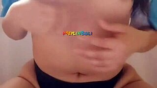 Linda argentinian babe sends homemade touching video, so delicious