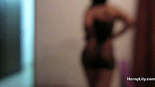 big ass indian milf dancing shaking on bollywood song 🎶