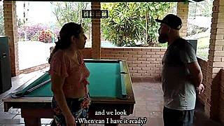 Latina cachonda arrendataria satisface a su inquilino dándole una gran follada