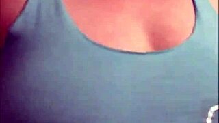 Teasing you with my curvy body and hot piss