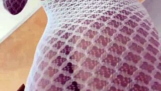 petite 18+ escort returns to dallas for a hot tryst