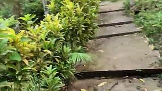 Outdoor creampie for horny filipina almost caught