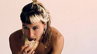 Is Eating Food During Reverse Cowgirl Fucking Your Fetish?