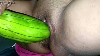 दोस्तों ने क्रिसमस पर रंडी गिफ्ट की! क्या सेक्सी सरप्राइज!