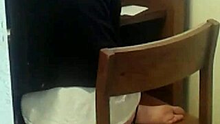 why do lesbians love smelly feet in this fetish scene?