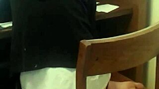 why do lesbians love smelly feet in this fetish scene?