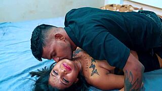 क्या 18+ जवां सौतेली बहन को टाइट चूत के लिए बड़ा लंड चाहिए?