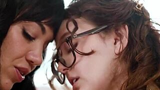 Leana Lovings Fucks Little Puck