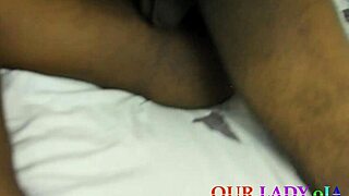 submissive ebony babe gets pussyfucked and squirting 😩