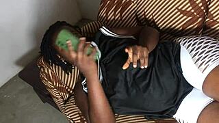 भ्रष्ट डॉक्टर मरीज को डॉगीस्टाइल में चोदता है