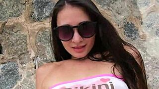 want to see bikini flashing?