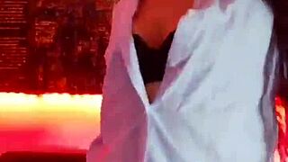 Hot Colombian Latina Masturbates Outdoors! Bluee Official Goes Crazy Live!