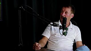 story about andressa urach not paying alimony, going to party, and her daughter's flaws