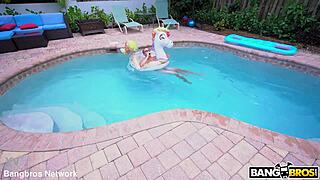 Naughty stepmom gets punished with deepthroat and creampie! 😏💦