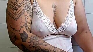 Grávida Se Exibindo