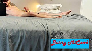 Solo session with intense moaning toy.