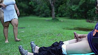 FAT WOMAN MASTURBATES ME OUTDOORS!