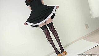 foodcrush a woman steps on a hamburger with stockings in japanese heels fetish