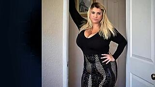 Huge boobs on this sexy bbw milf make her the perfect chubby wife with massive tits ready for action.