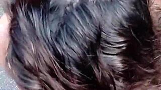 On the balcony, sucking and giving up the pussy outdoors