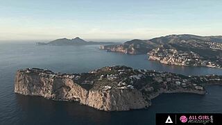 hey, check out this masseuse giving her client an amazing first-time rubdown