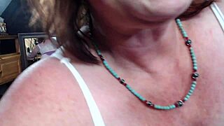 Retro lady cums in panties for viewer in classic scene