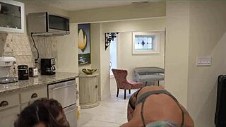 hey, minnie scarlet and vanessa skye dive into a hot threesome with big cock sucking 😈🍆