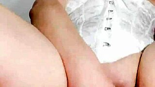 oh wow, look at this slutty colombian latina stepmom with giant cameltoe in leggings masturbating wildly for you