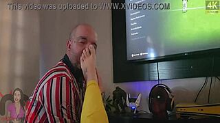 O Corno Nem Percebeu Que Demorei Para Voltar Da Academia Trouxe Supresinha Para Ele Na Buceta E O Fiz Limpar Tudinho