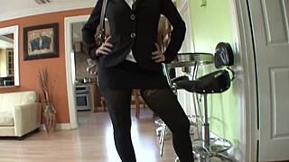 Two hot chicks Jaslene Jade and Tiffany Mynx enjoy time together